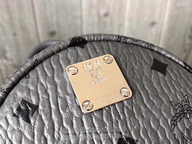 MCM雙肩背包 原單 超mini Stark經典女背包 側邊點綴鉚釘 MCM後背包 時尚迷人單品  mdmc1087